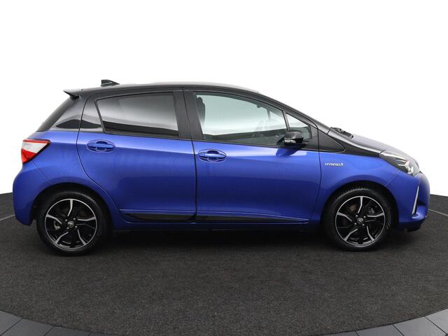 Toyota YARIS 1.5 Hybrid BI-Tone | Stoelverwarming | Cruise Control | Led Verlichting | All season banden |