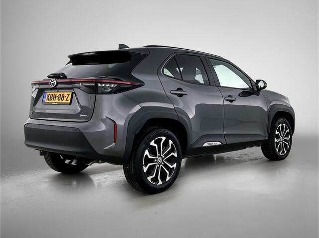 Toyota YARIS Cross 1.5 Hybrid 115 First Edition + Winter Pakket | Dealeronderhouden | Stoel + Stuurverwarming | Facelift Model |