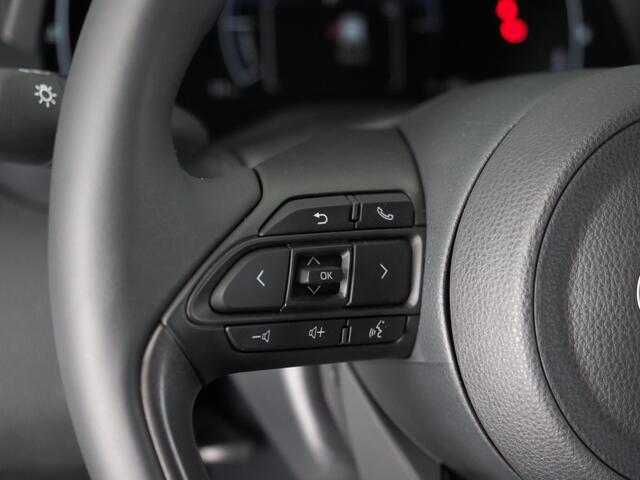 Toyota YARIS Cross 1.5 Hybrid 130 Dynamic | Safety/ Winter Pakket | Stuurwiel- En Stoelverwarming | Botsherkenning | Grootlichtassistent