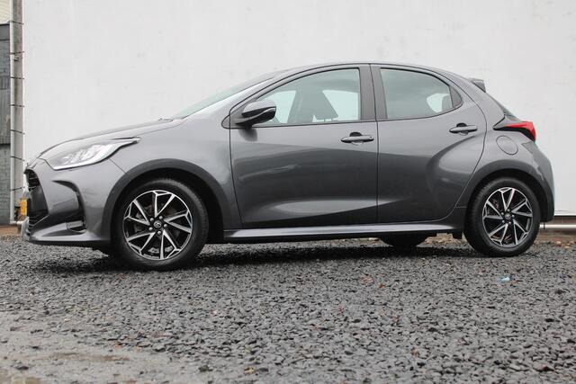 Toyota YARIS 1.5 Hybrid Dynamic Automaat, 1e Eig. Dealer onderhouden met All-Seasonbanden!