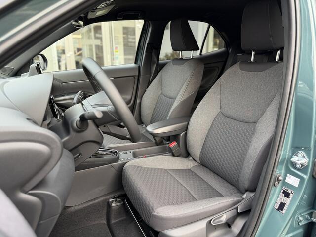 Toyota YARIS Cross 1.5 Hybrid 130 Style Edition 2026 Parkeersensoren, Dodehoekdetectie, Navigatie