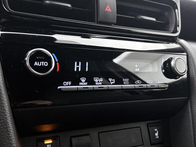 Toyota YARIS Cross 1.5 Hybrid 115 First Edition | BTW Voertuig | Achteruitrijcamera | Stoelverwarming |