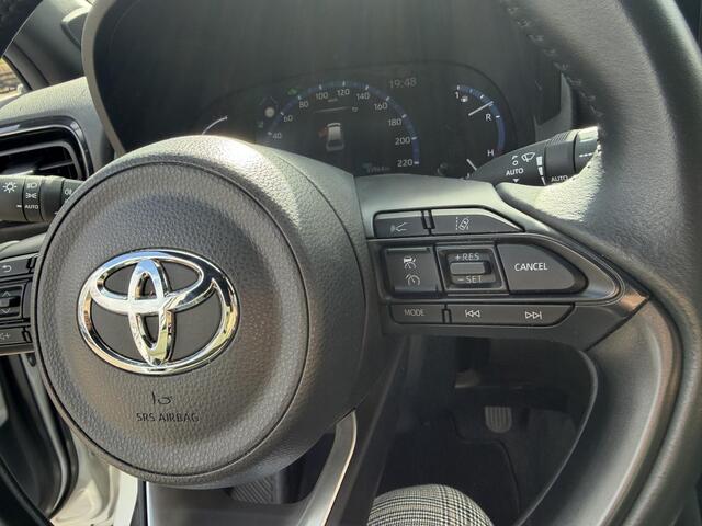 Toyota YARIS Cross 1.5 Hybrid 115 Dynamic sidesteps l Camera l Navigatie