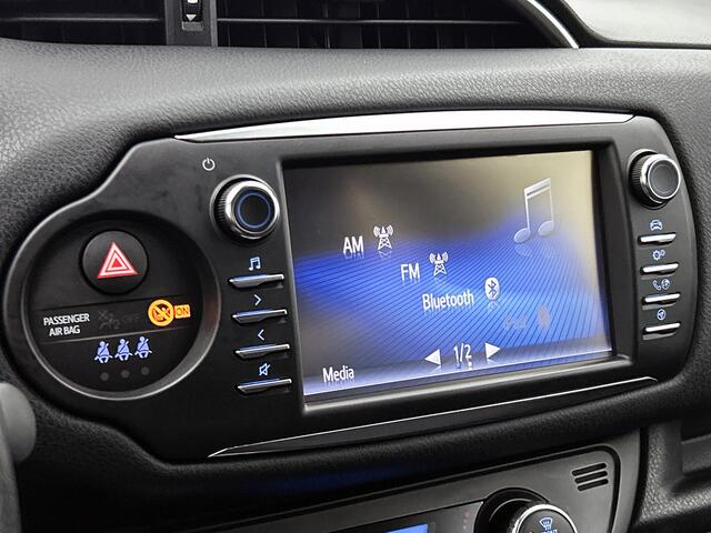 Toyota YARIS 1.5 Hybrid Bi-Tone | Achteruitrijcamera | Cruise control Adam