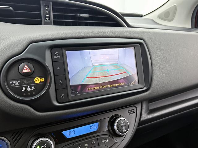 Toyota YARIS 1.5 Hybrid Dynamic | Nederlandse Yaris | Parelmoer Lak | LM Velgen | Climate Control |