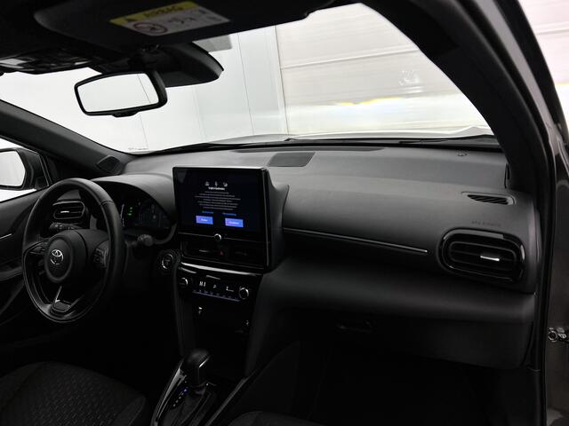 Toyota YARIS Cross 1.5 Hybrid 115 First Edition | Parkeersensoren V+A | Stuur-Stoelverwarming |