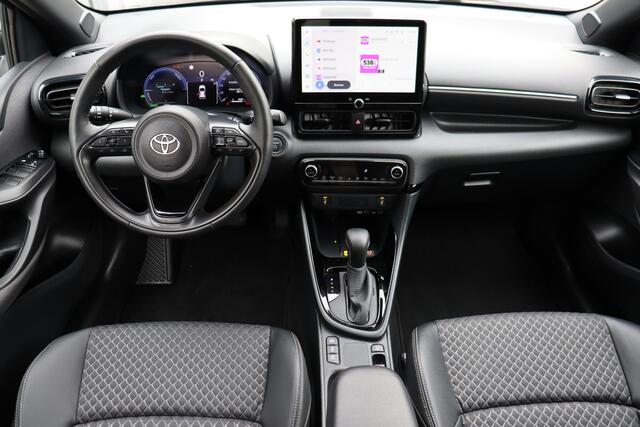 Toyota YARIS 1.5 Hybrid 130 Executive, parkeersensoren, BSM, Apple CarPlay / Android Auto.