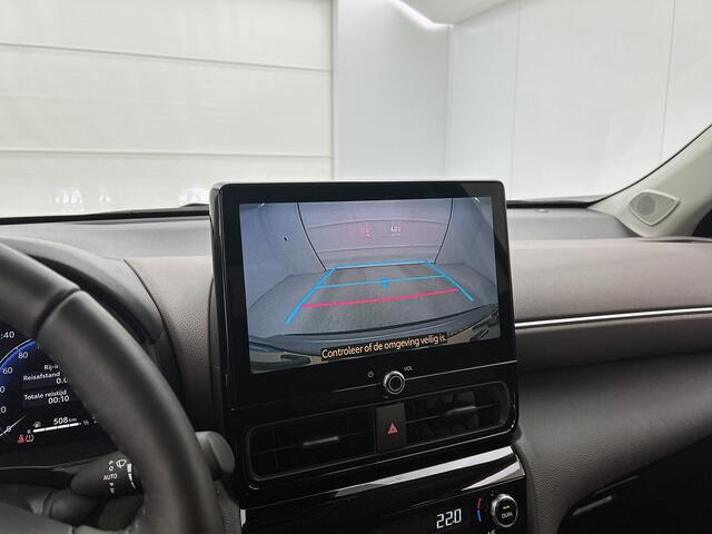 Toyota YARIS Cross 1.5 Hybrid 130 Executive | Stoel en stuurverwarming | BTW Voertuig | Half lederen bekleding |