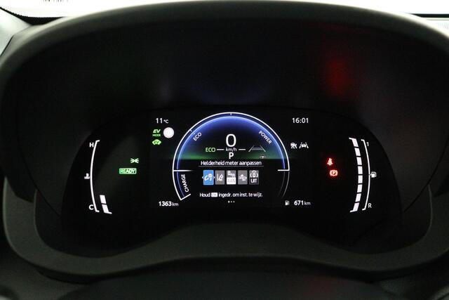 Toyota YARIS Cross 1.5 Hybrid 115 Dynamic | Parkeersensoren | Stoel / stuurverwarming | Apple Carplay/Android Auto |