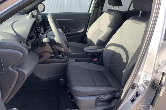 Toyota YARIS Cross 1.5 Hybrid 115 Dynamic | Comfort Pack | Stoel- en Stuurverwarming | Voorruit Verwarming| Apple Carplay | Camera