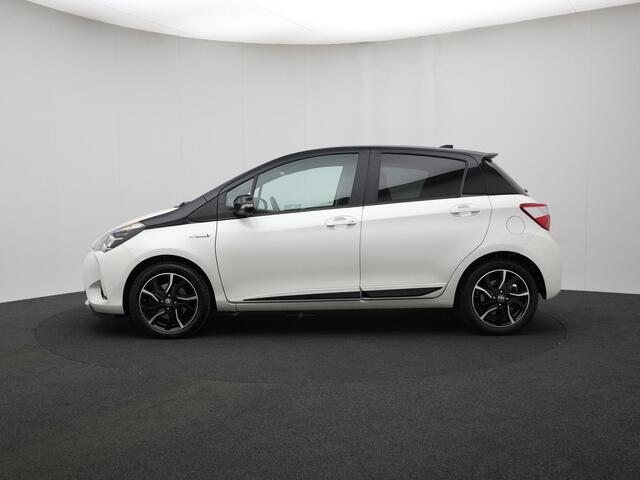 Toyota YARIS 1.5 Hybrid Bi-Tone Reco aangemeld 27-2