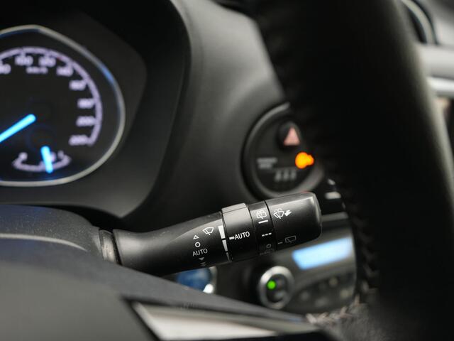 Toyota YARIS 1.5 Hybrid Bi-Tone Reco aangemeld 27-2