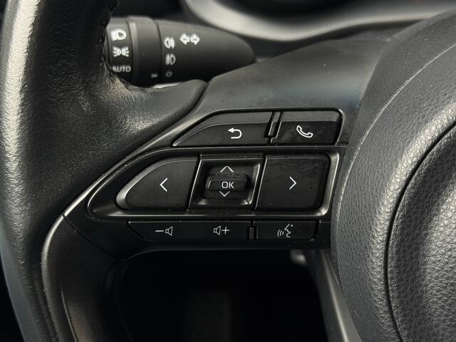 Toyota YARIS 1.5 Hybrid Style | Achteruitrijcamera | Voorstoelen Verwarmd | Beats Audio |