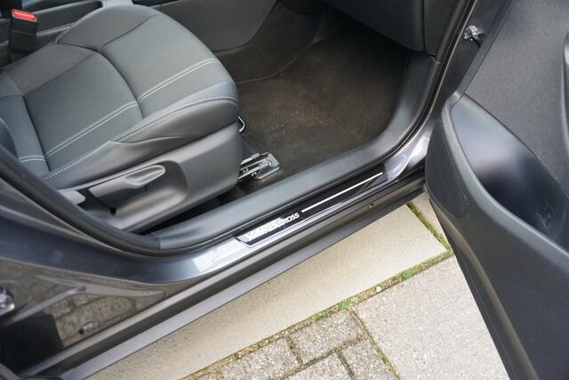 Toyota YARIS Cross 1.5 Hybrid 130 Executive |Navi|Carplay|PDC V+A|Dodehoek|Stoel en stuurverw.|Camera|