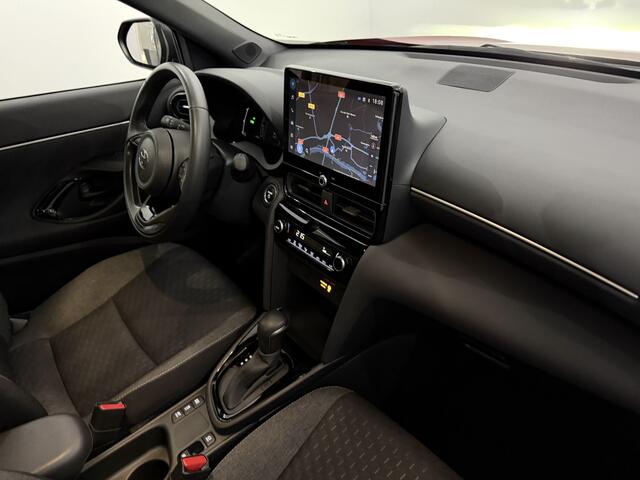 Toyota YARIS Cross 1.5 Hybrid 115 First Edition Camera, Navi, Keyless start, Rijstrook correctie, Clima, Apple carplay, Lichtmetalen velgen, Cruise control