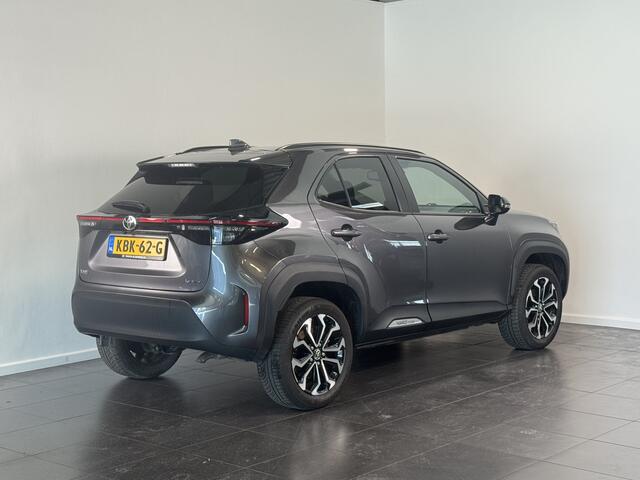 Toyota YARIS Cross 1.5 Hybrid 115 First Edition | Winter Pack | Stoel/Stuurverwarming |