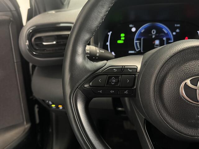 Toyota YARIS Cross 1.5 Hybrid 115 First Edition | Winter Pack | Stoel/Stuurverwarming |