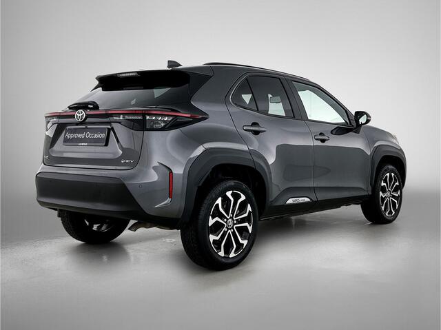 Toyota YARIS Cross 1.5 Hybrid 115 First Edition + Comfort Pack | Dealeronderhouden | Stoel + Stuurverwarming | Facelift Model | PDC voor en achter |