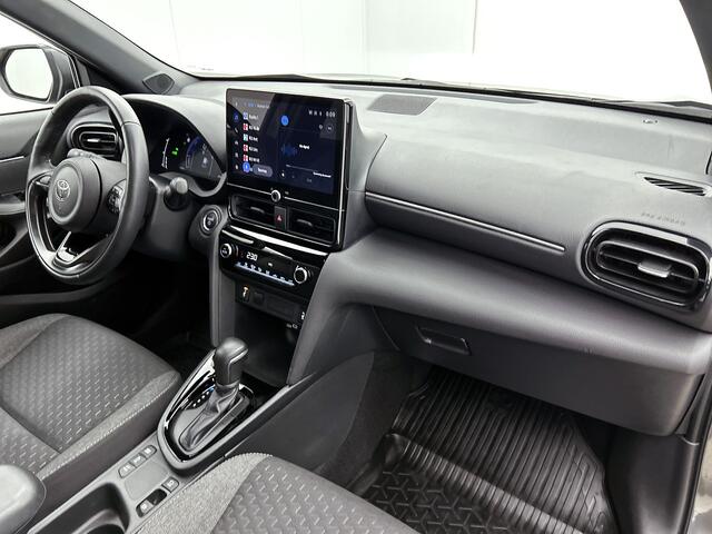 Toyota YARIS Cross 1.5 Hybrid 115 First Edition + Comfort Pack | Dealeronderhouden | Stoel + Stuurverwarming | Facelift Model | PDC voor en achter |