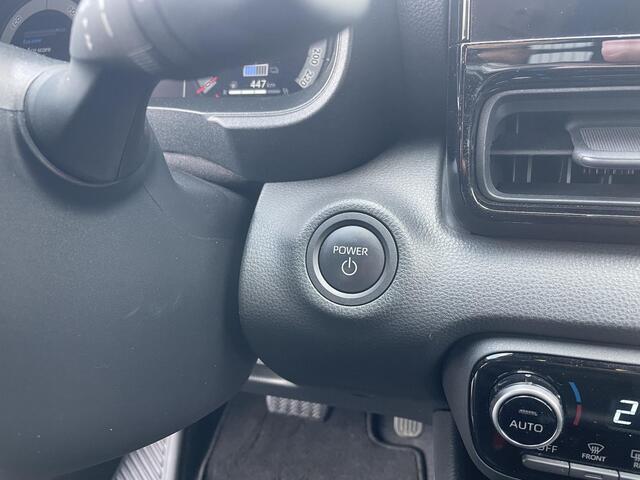 Toyota YARIS 1.5 Hybrid 130 Launch Edition | 10.000 Km