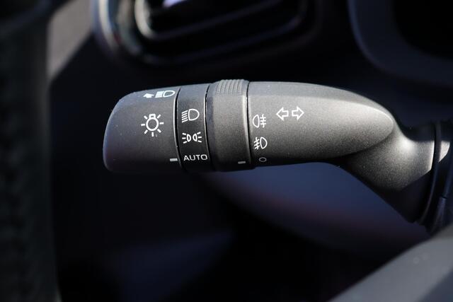 Toyota YARIS 1.5 Hybrid 115 Dynamic, Comfort Pack Apple carplay / Android auto, BSM, Parkeersensoren.