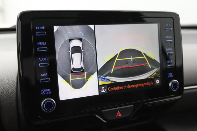 Toyota YARIS Cross 1.5 Hybrid Adventure | Stoel en stuurverwarming | 360 graden camera | Panoramadak |