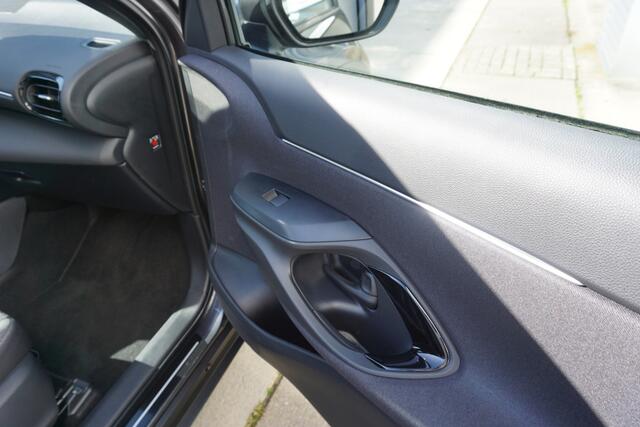 Toyota YARIS Cross 1.5 Hybrid 130 Dynamic |Navi|Carplay|PDC V+A|Dodehoek|Stoel en stuurverw.|Camera|