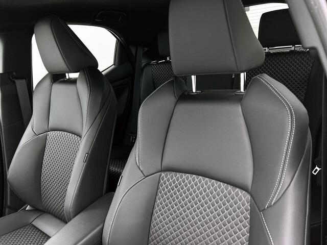 Toyota YARIS 1.5 Hybrid 130 Executive | Stuur- en stoelverwarming | Parkeersensoren v+a | Navigatie