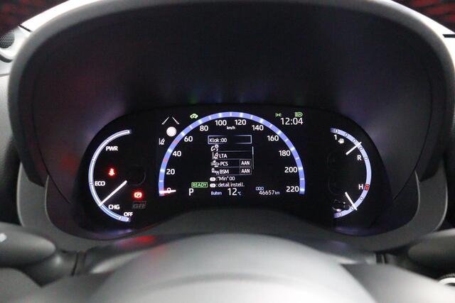 Toyota YARIS Cross 1.5 Hybrid GR Sport | Apple Carplay/Android Auto | head-up display| Achterklep, elektrisch bedienbaar |