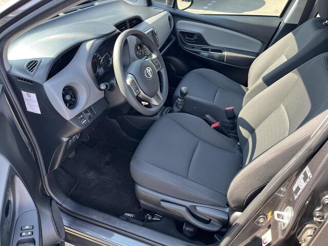 Toyota YARIS 1.5 VVT-i Comfort | Volledig Dealer onderhouden | Parkeersensoren achter