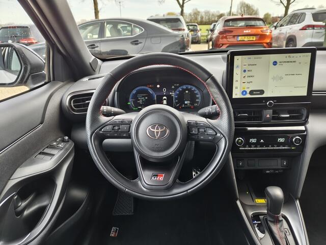 Toyota YARIS Cross 1.5 Hybrid 130 GR SPORT | Sensoren v/a | El. Achterklep | Androi