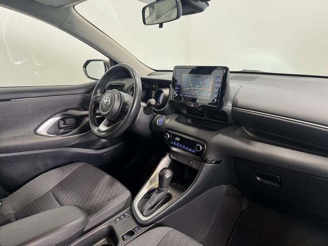 Toyota YARIS 1.5 Hybrid Dynamic | Trekhaak | All seasons |