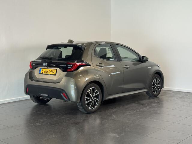 Toyota YARIS 1.5 Hybrid Dynamic | Trekhaak | All seasons |