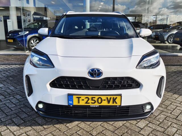 Toyota YARIS Cross 1.5 Hybrid First Edition | Sensoren v/a | Navi | Keyless Start &