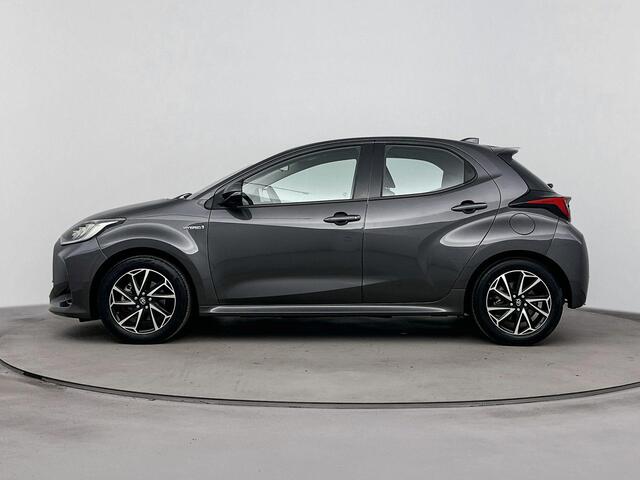 Toyota YARIS 1.5 Hybrid Dynamic Navigatie | Trekhaak | Apple Carplay | Android Auto | Ash Grey Metallic |