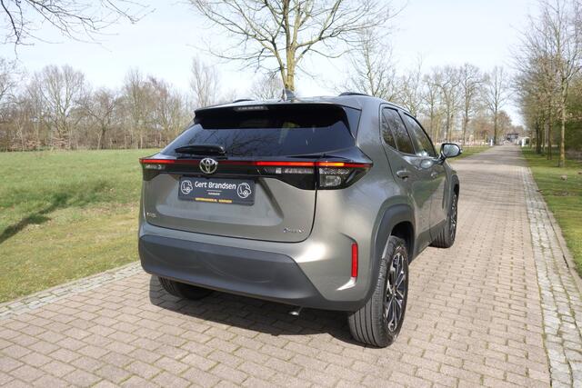 Toyota YARIS Cross 1.5 Hybrid 115 Business Plus | Camera | Stoelverwarming | Stuurwielverwarming | ACC | CarPlay |