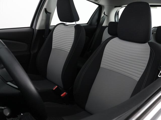 Toyota YARIS 1.5 HYBRID ACTIVE AUTOMAAT GARANTIE 8-2030! 100% ONDERHOUDEN . CAMERA . CRUISE CONTROL . ELEKTRISCHE RAMEN VOOR