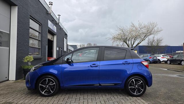 Toyota YARIS 1.5 VVT-i Bi-Tone | CRUISE CONTROL | CAMERA | DEALER ONDERHOUDEN