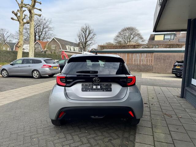 Toyota YARIS 1.5 Hybrid 115 Business Plus