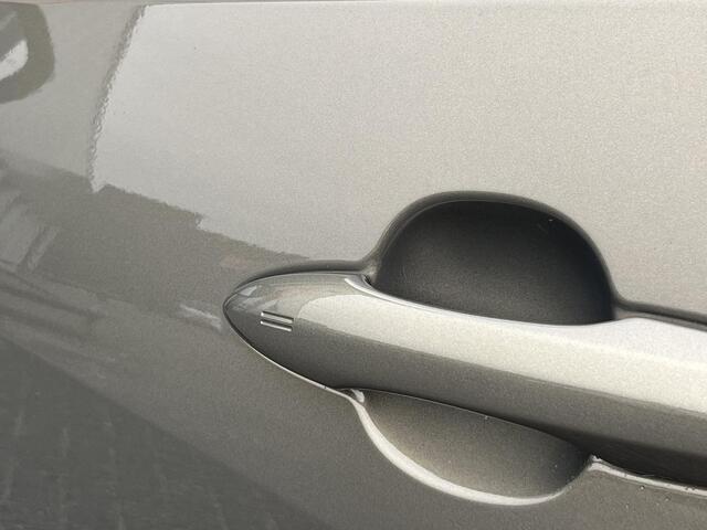 Toyota YARIS 1.5 Hybrid Dynamic