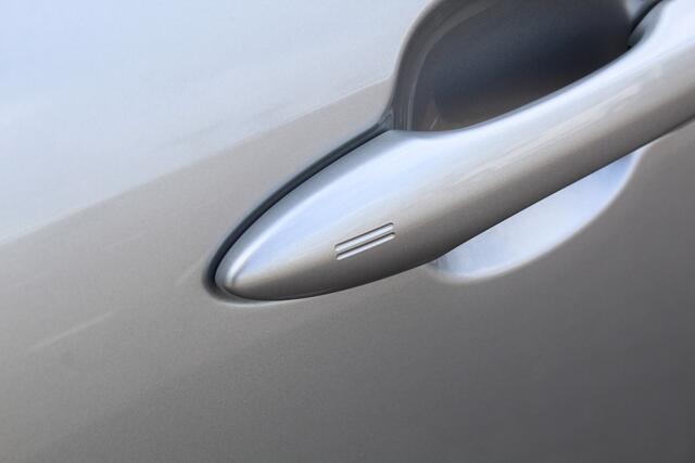 Toyota YARIS Cross 1.5 Hybrid Adventure Bi-Tone | Rijklaar | Blind Spot | JBL | Head Up | Keyless | LED | PDC | Half-leder | Apple/Android | Navi | NL-auto | Elek. achterklep