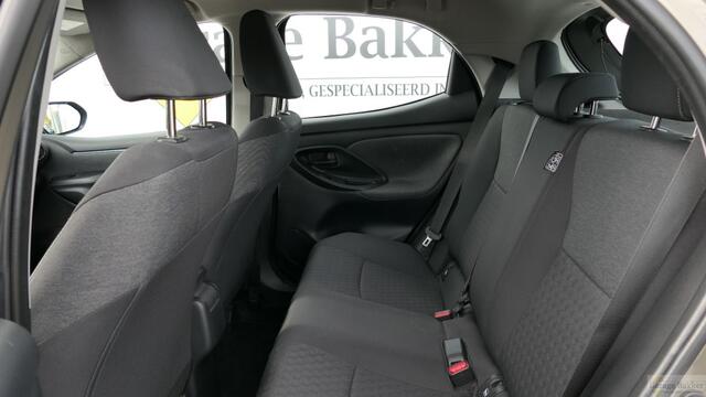 Toyota YARIS 1.5 Full Hybrid HEV Dynamic