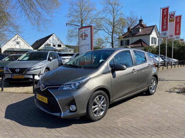 Toyota YARIS 1.3 VVT-I 4-CILINDER 5-DEURS / NAVI / CAMERA / AIRCO-ECC / LED / CRUISE CTR. / 15'' LM-VELGEN