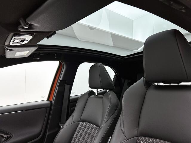 Toyota YARIS 1.5 Hybrid Executive | Trekhaak | JBL-Audio | Glazen Panoramadak | Annulering van overname van ander filiaal RR