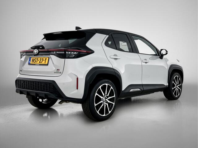 Toyota YARIS Cross 1.5 Hybrid GR Sport | Panoramadak | Dodehoek detector | Head up Display | JBL | Elektrische Achterklep | Toyota-paasweekend
