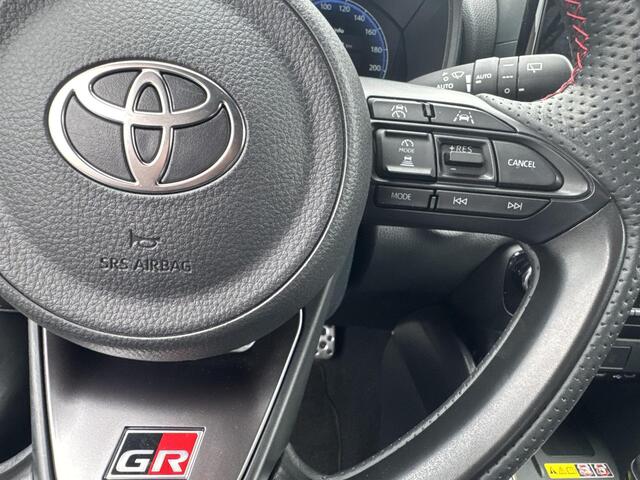 Toyota YARIS 1.5 Hybrid 130 GR SPORT PLUS PACK | 06-10141018 Voor meer informatie