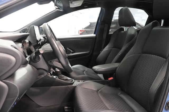 Toyota YARIS 1.5 Hybrid Executive | Panoramadak | JBL audio | Navigatie | Camera | Stuur & stoel verwarming |