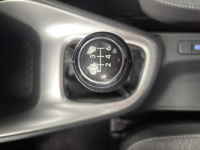 Toyota YARIS 1.5 VVT-i Dynamic NL Auto, slechts 61000km! Carplay, LM