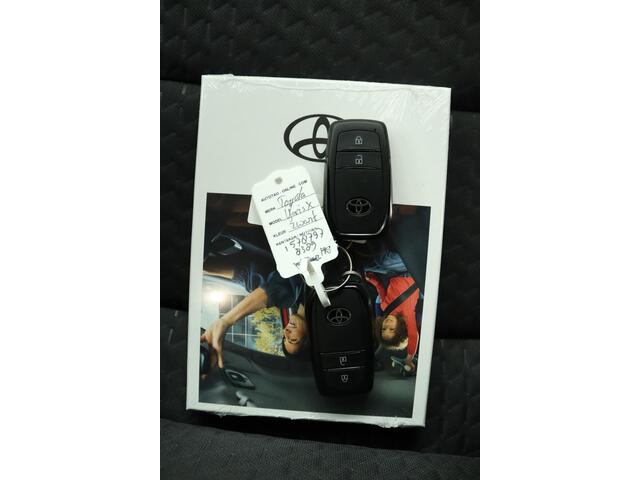 Toyota YARIS Cross 1.5 Hybrid 115 Dynamic | Adaptive Cruise Control | Achteruitrijcamera | Apple Carplay | Android Auto | Stoelverwarming | Stuurverwarming |