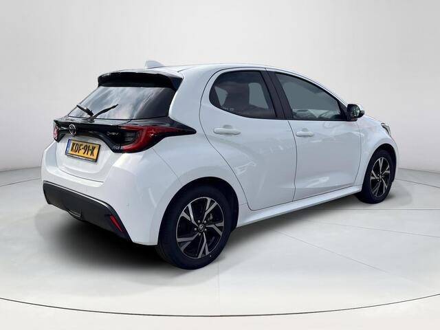 Toyota YARIS 1.5 Hybrid 115 Dynamic | Stoel- + stuurverwarming | Parkeersensoren | Carplay | LED koplampen